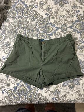 Old Navy Olive Green Women’s Casual Shorts